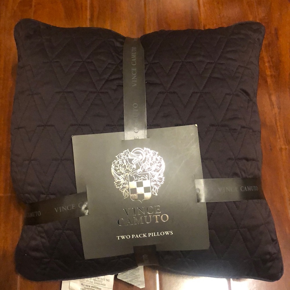 Vince Camuto